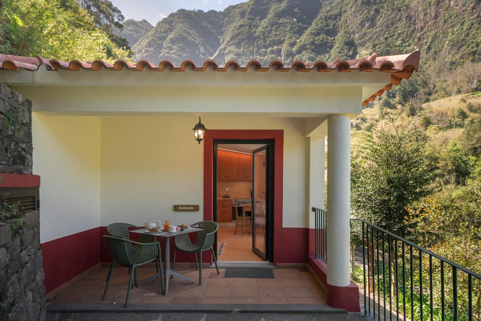 Casas Do Lanco By An Island Apart Sao Vicente  Exterior photo